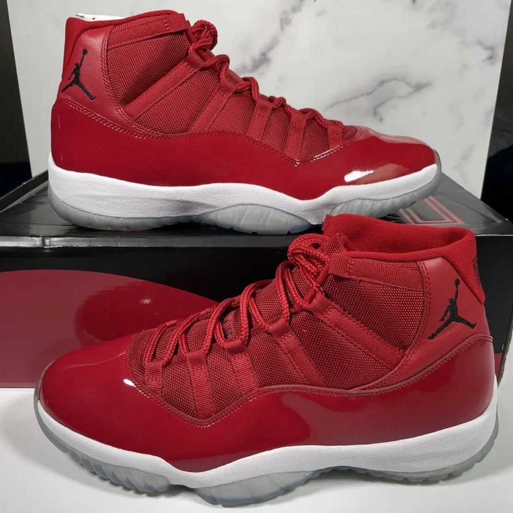 Red Jordan 11